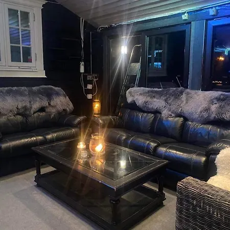 In - Out, Jacuzzi, Panorama View גיילו
